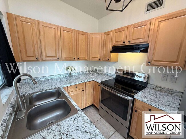 Building Photo - 4008 Montrose Ct