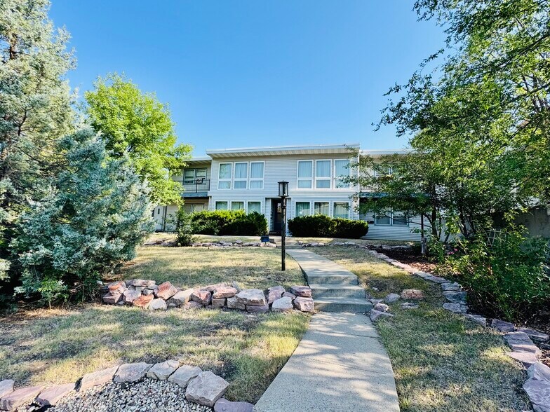 Building Photo - 728 Saint Charles St