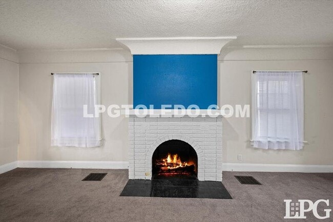 Building Photo - 1579 Colton St