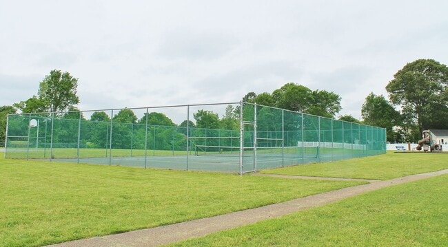 Building Photo - Just Updated & REDUCED PRICING - Ready NOW...