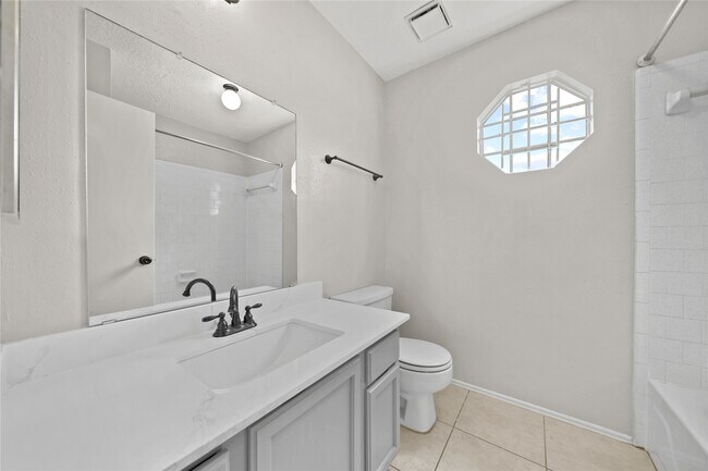 Building Photo - 11311 Brettwood Dr