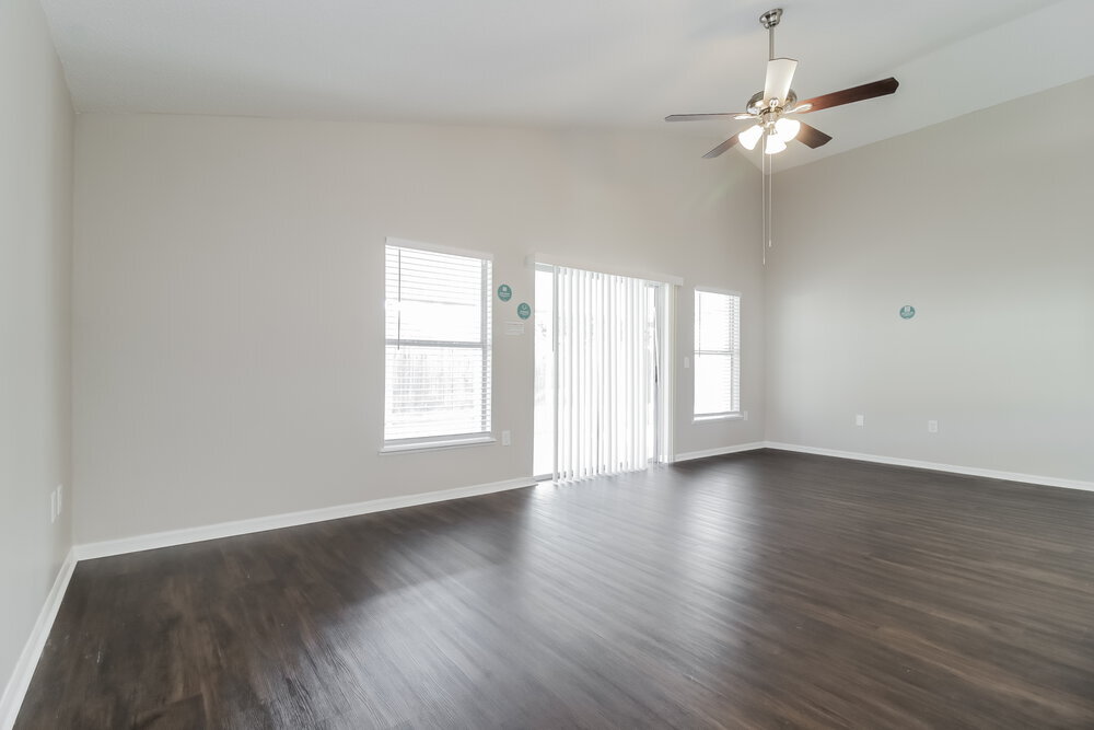 Building Photo - 10344 Little Econ St