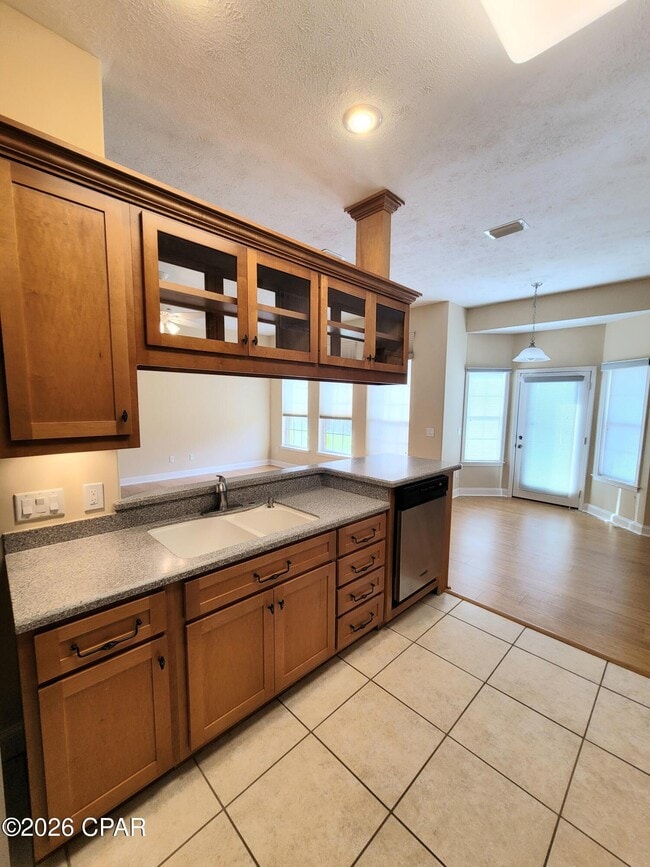 Building Photo - 103 Parkview Xing