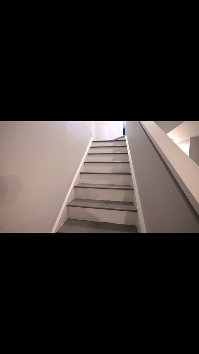 Building Photo - 110 Magnolia Ct