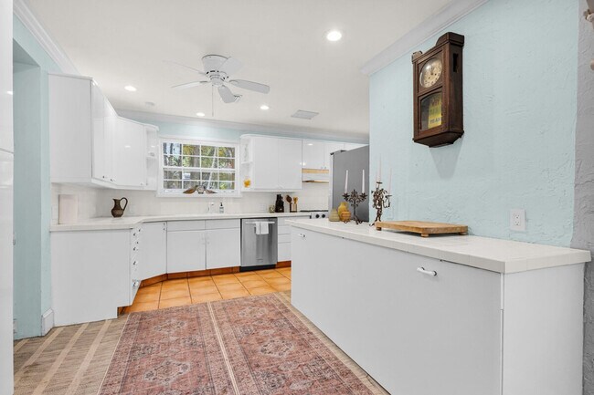 Building Photo - 511 29th St