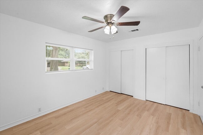 Building Photo - 2214 Ansbury Dr