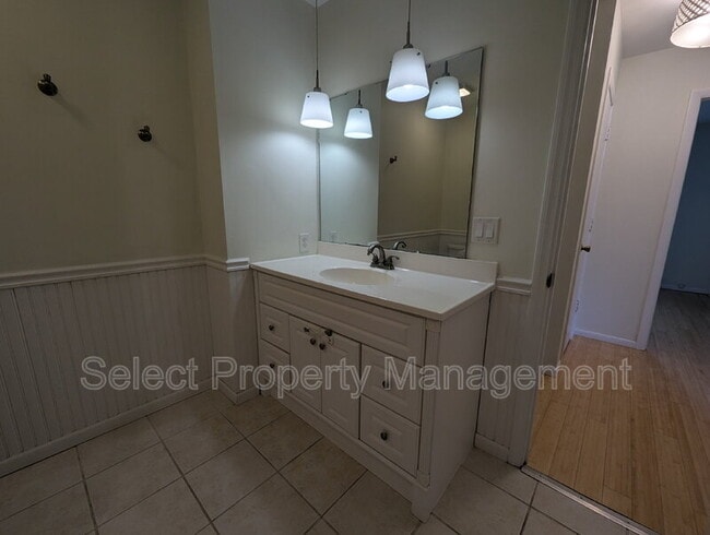 Building Photo - 3226 Arrowwood Dr