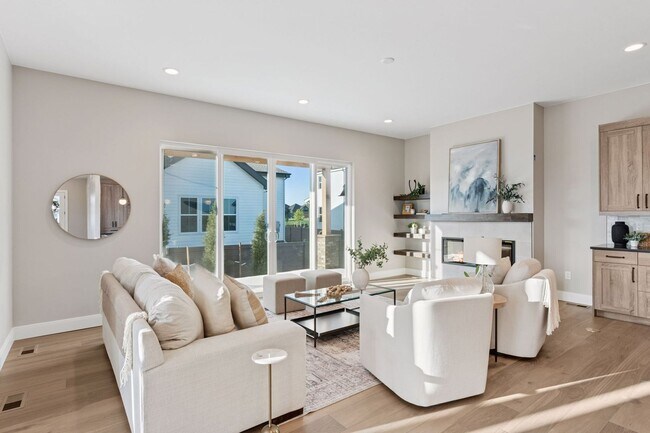 Building Photo - New Berthoud Home with Modern Comfort | $1...