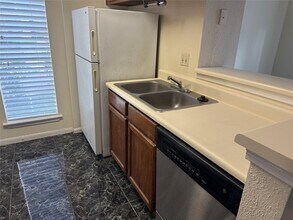 Building Photo - 2120 El Paseo St