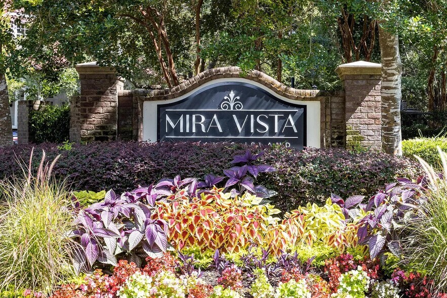 Entrance - 1036 Telfair Way
