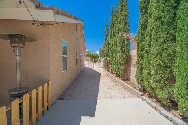 Building Photo - 4-Bedroom Single-Story Home with Solar & RV Parking