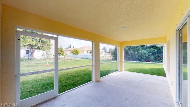 Building Photo - 621 NW 7th Pl