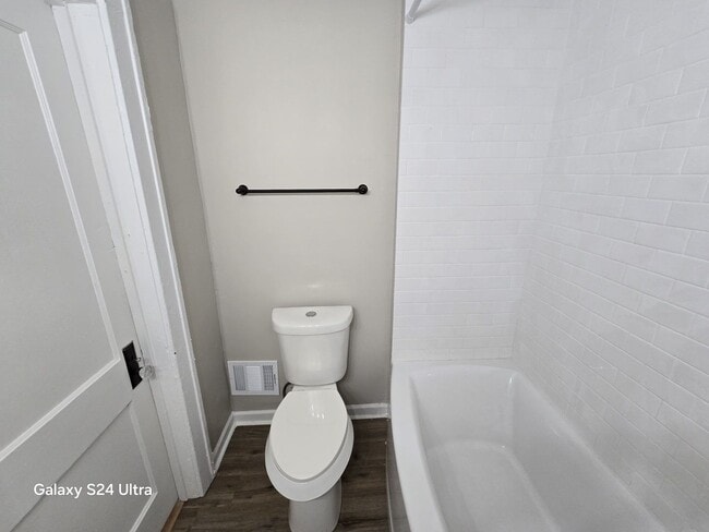 Building Photo - Fully Renovated 3-Bedroom Home – Move-In R...