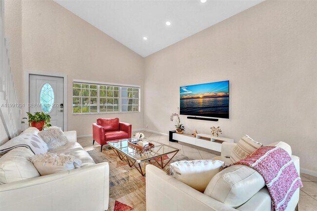 Building Photo - 1718 NW 97th Ave