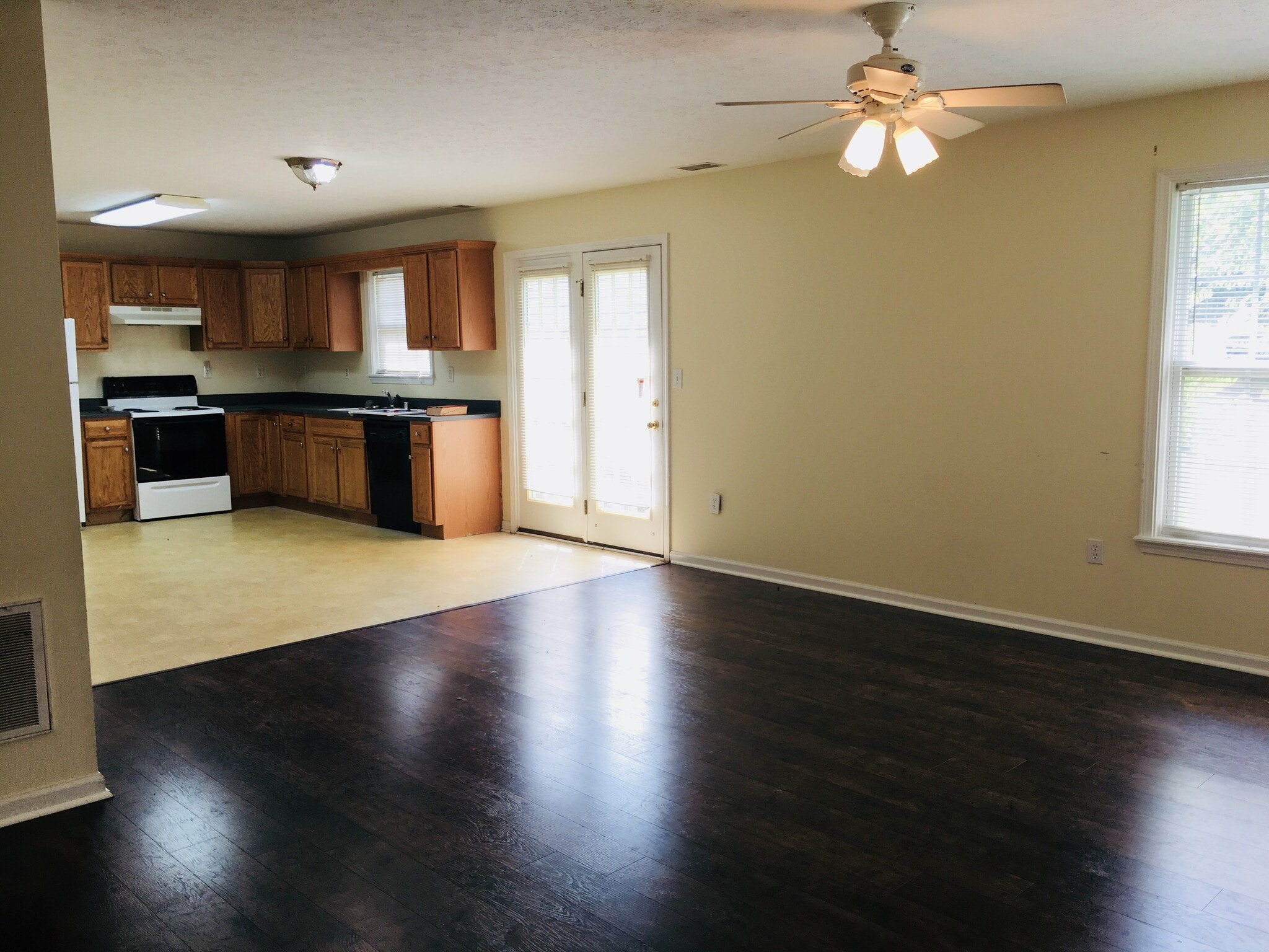 Building Photo - 5022 Lea Ann Way