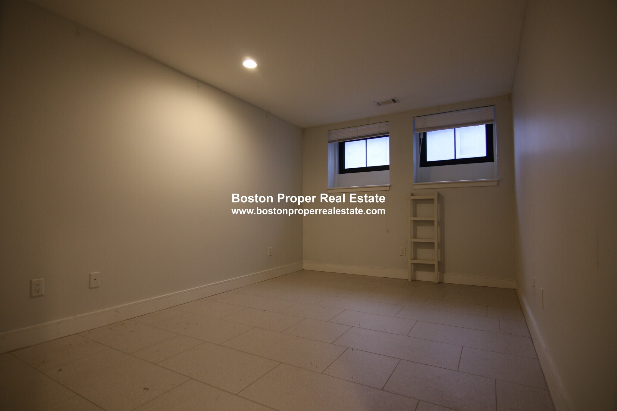 Building Photo - 557 Columbus Ave
