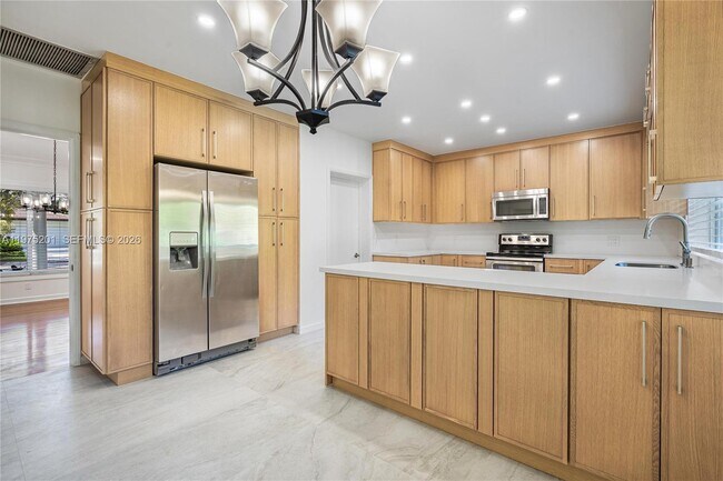 Building Photo - 1235 Algardi Ave