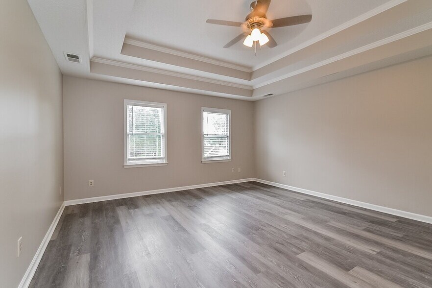 Building Photo - 2703 Misty Woods Cove N