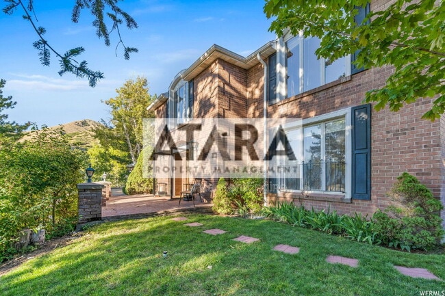 Building Photo - 1577 E Tomahawk Dr