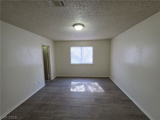 Building Photo - 6671 W Tropicana Ave