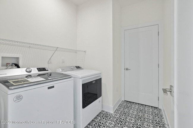 Building Photo - 3 Valiant Ct