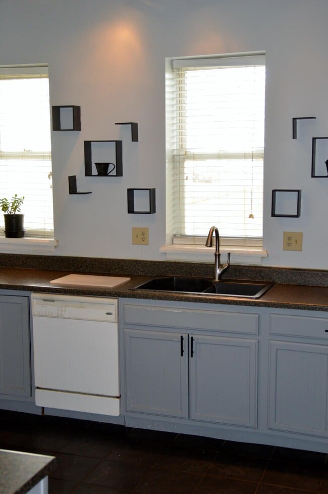 Building Photo - 32 Wilson Ave