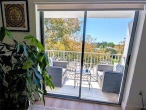 Building Photo - 445 SW 11th St