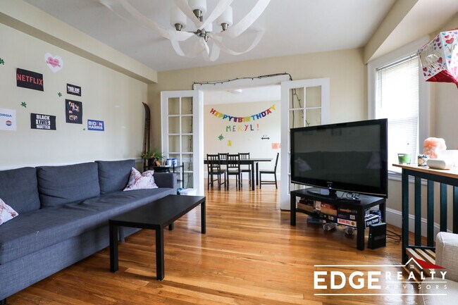 Building Photo - 34 Matchett St