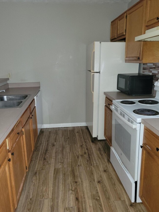 Building Photo - 201 Joey Way