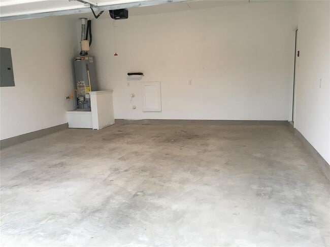 Building Photo - 558 Gabbro Gdns