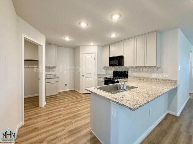 Building Photo - 11151 Hollinger Cir