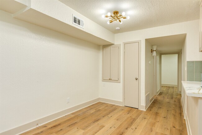 Building Photo - 2305 55th St