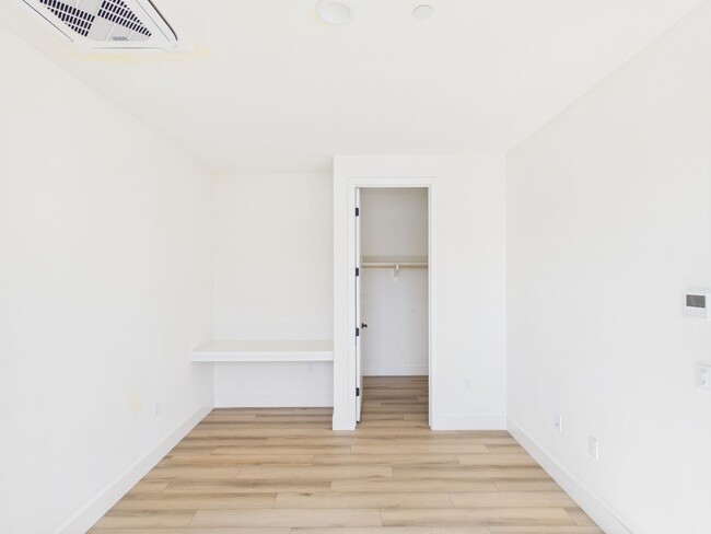 Building Photo - 705 Passion Ct