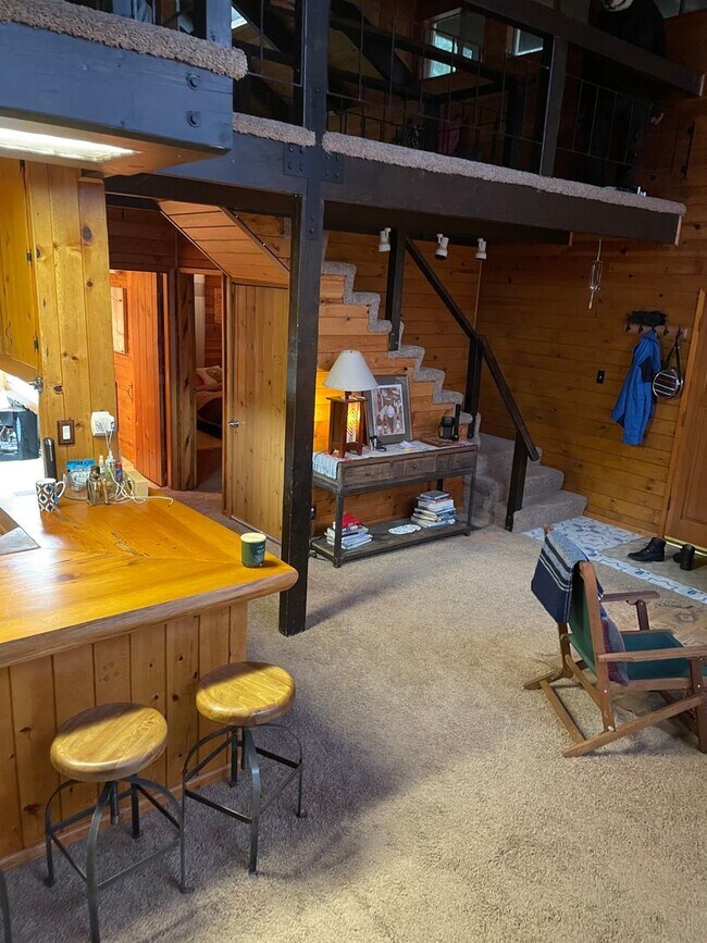 Primary Photo - Great Views Large Loft
