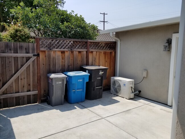 Building Photo - 14874 Acton Dr