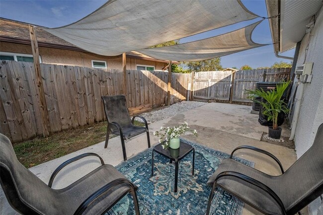 Building Photo - 1502 Cottonwood Terrace