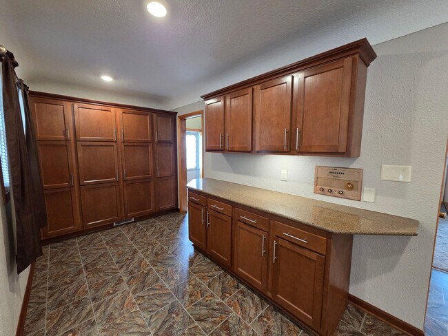 Building Photo - Well-Maintained 4BR Home – Garage + Washer/Dryer, dishwasher Included