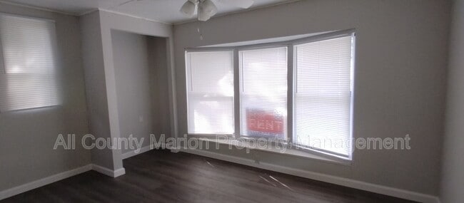 Building Photo - 1011 NW 42nd Ln
