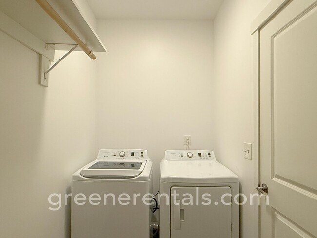 Building Photo - 1944 Olympia Ave NE