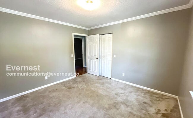 Building Photo - 7823 Huntington Forest Dr