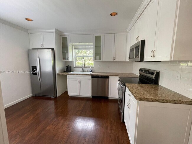 Building Photo - 1420 Baracoa Ave