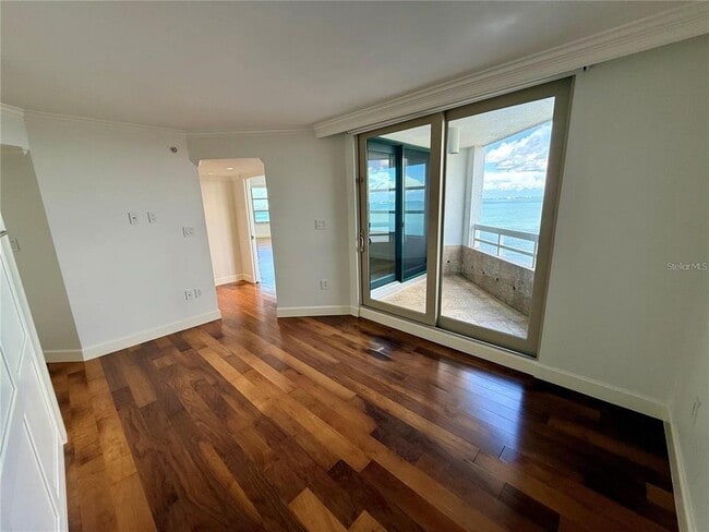 Building Photo - 988 Blvd of the Arts