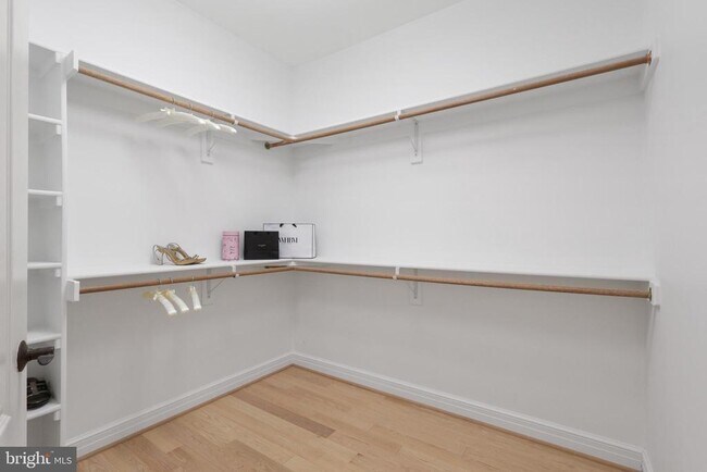 Building Photo - 904 Locust St