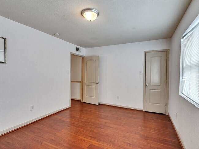Building Photo - 1701 Upland Dr