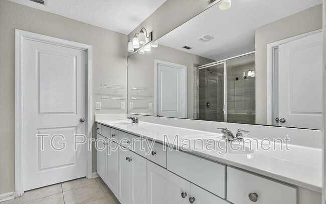 Building Photo - 11233 Minnetta Ct