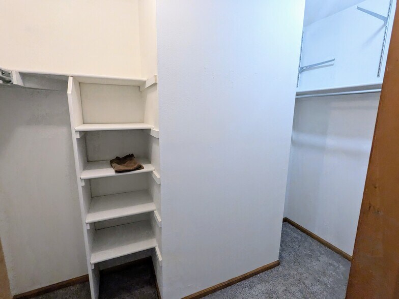 Building Photo - 3114 Bell Dr