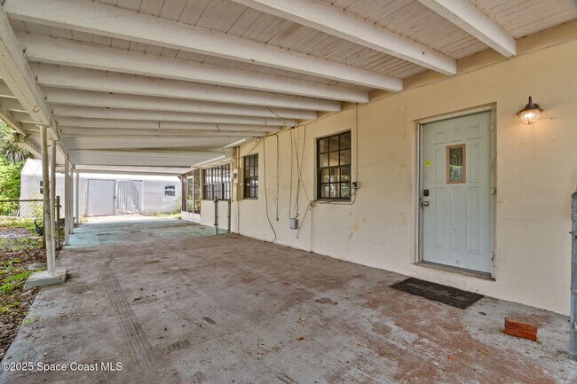 Building Photo - 504 Cornell Ave