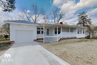 Building Photo - 1222 Eastern Valley Rd