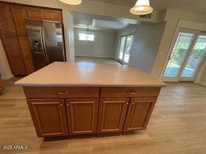 Building Photo - 2139 S La Rosa Dr