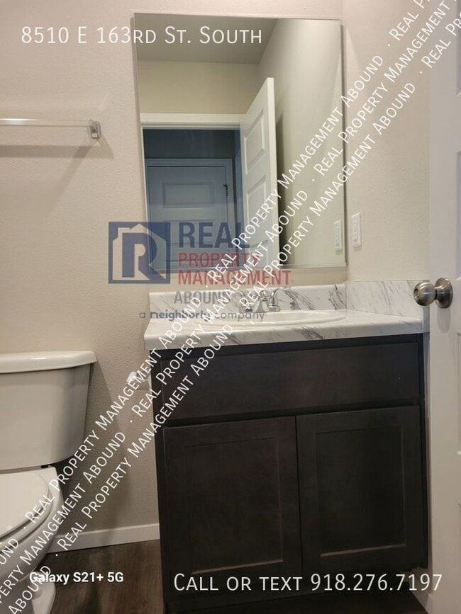 Building Photo - 8510 E 163rd St S